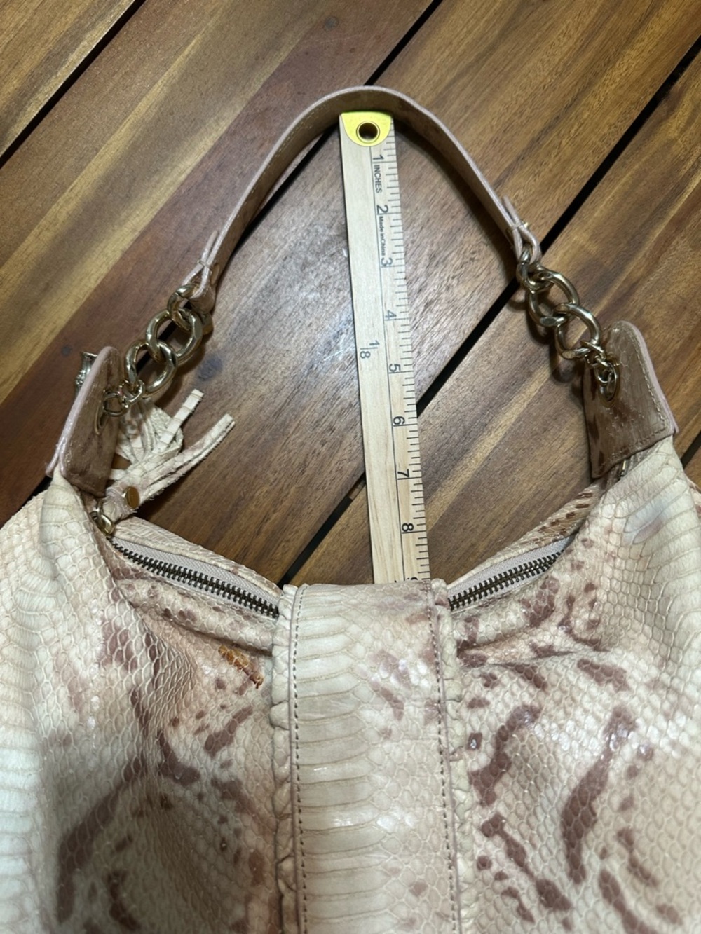 Elaine Turner Beige Leather Snake-Print Shoulder Bag with Gold Ring - Picture 3 of 10